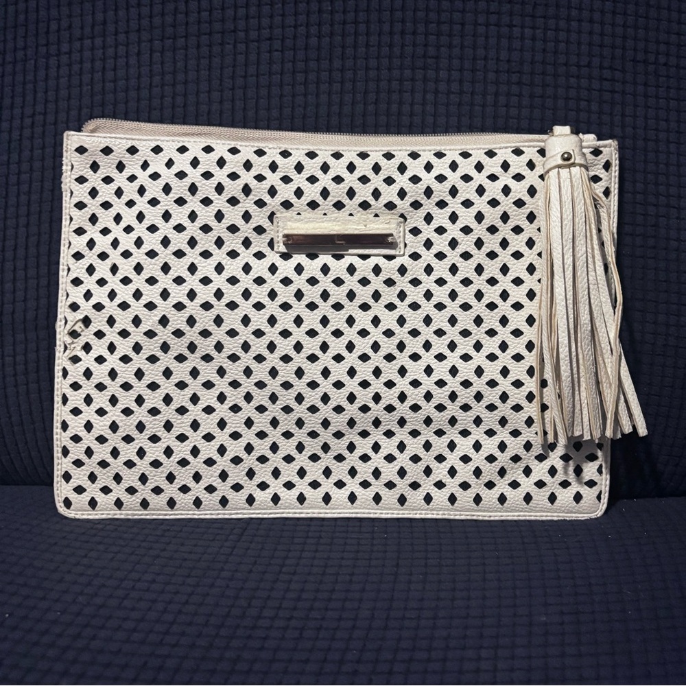 The Limited White Laser-Cut Design Clutch – Perfect for Spring Events